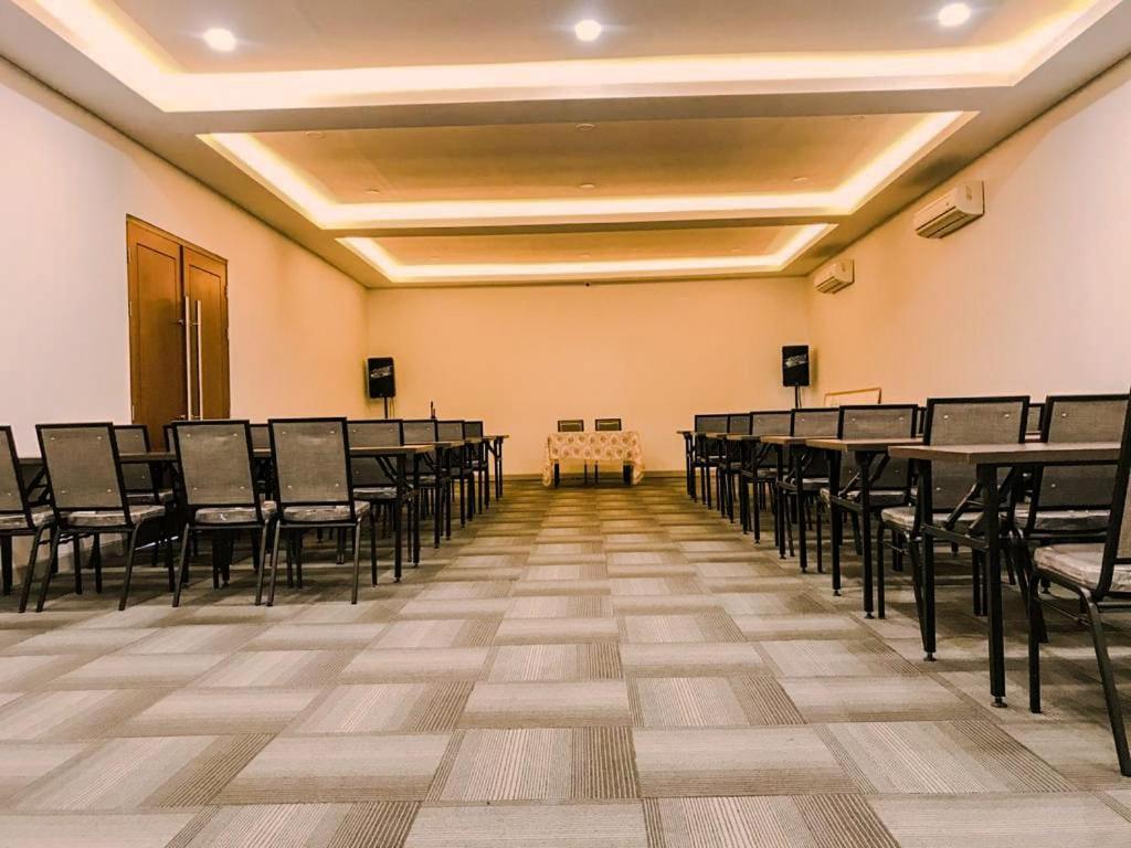 Grand Samota Hotel Sumbawa Екстериор снимка