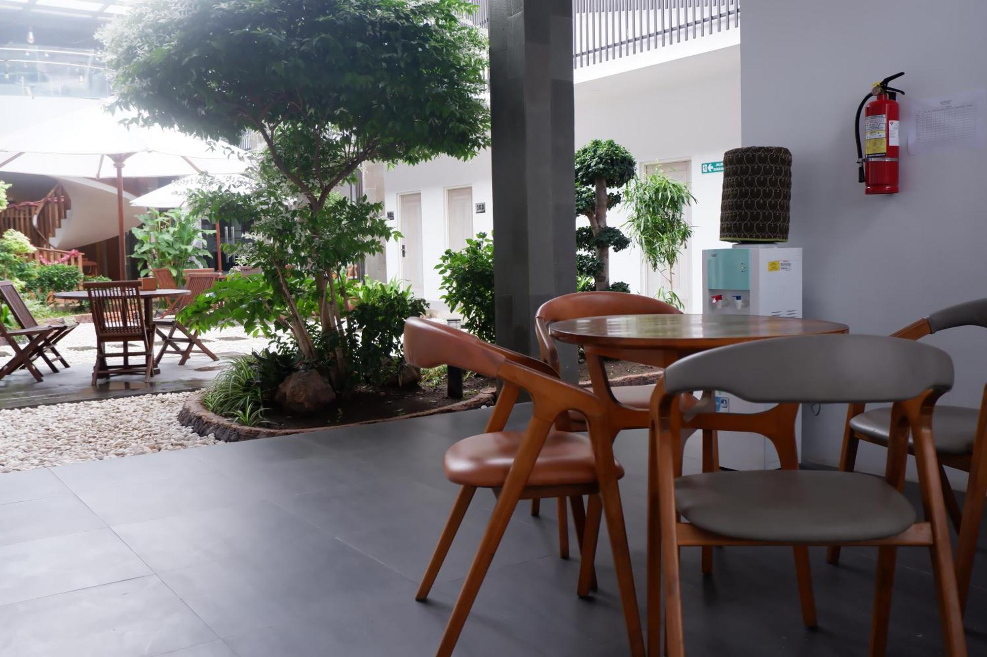 Grand Samota Hotel Sumbawa Екстериор снимка