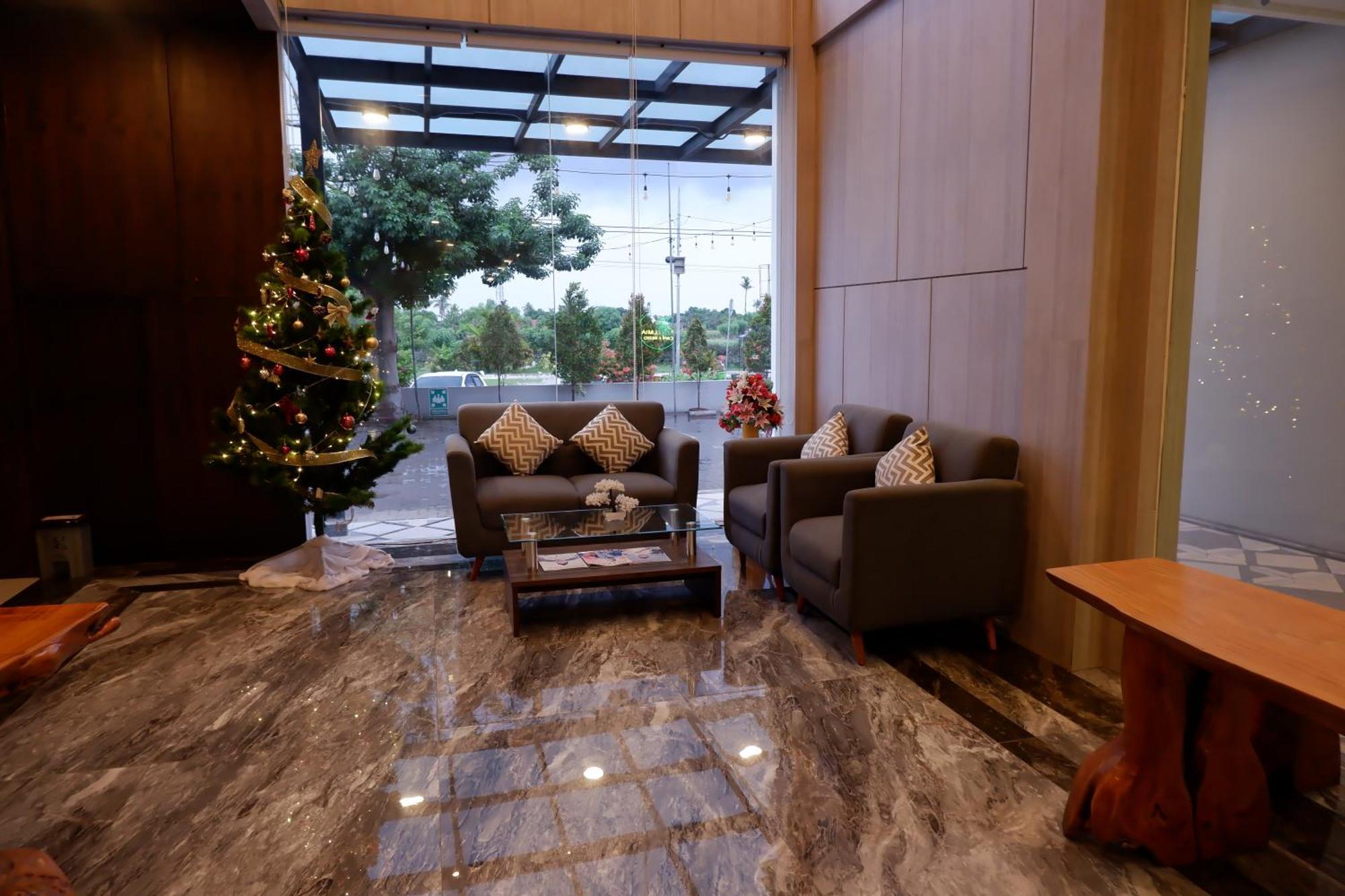 Grand Samota Hotel Sumbawa Екстериор снимка