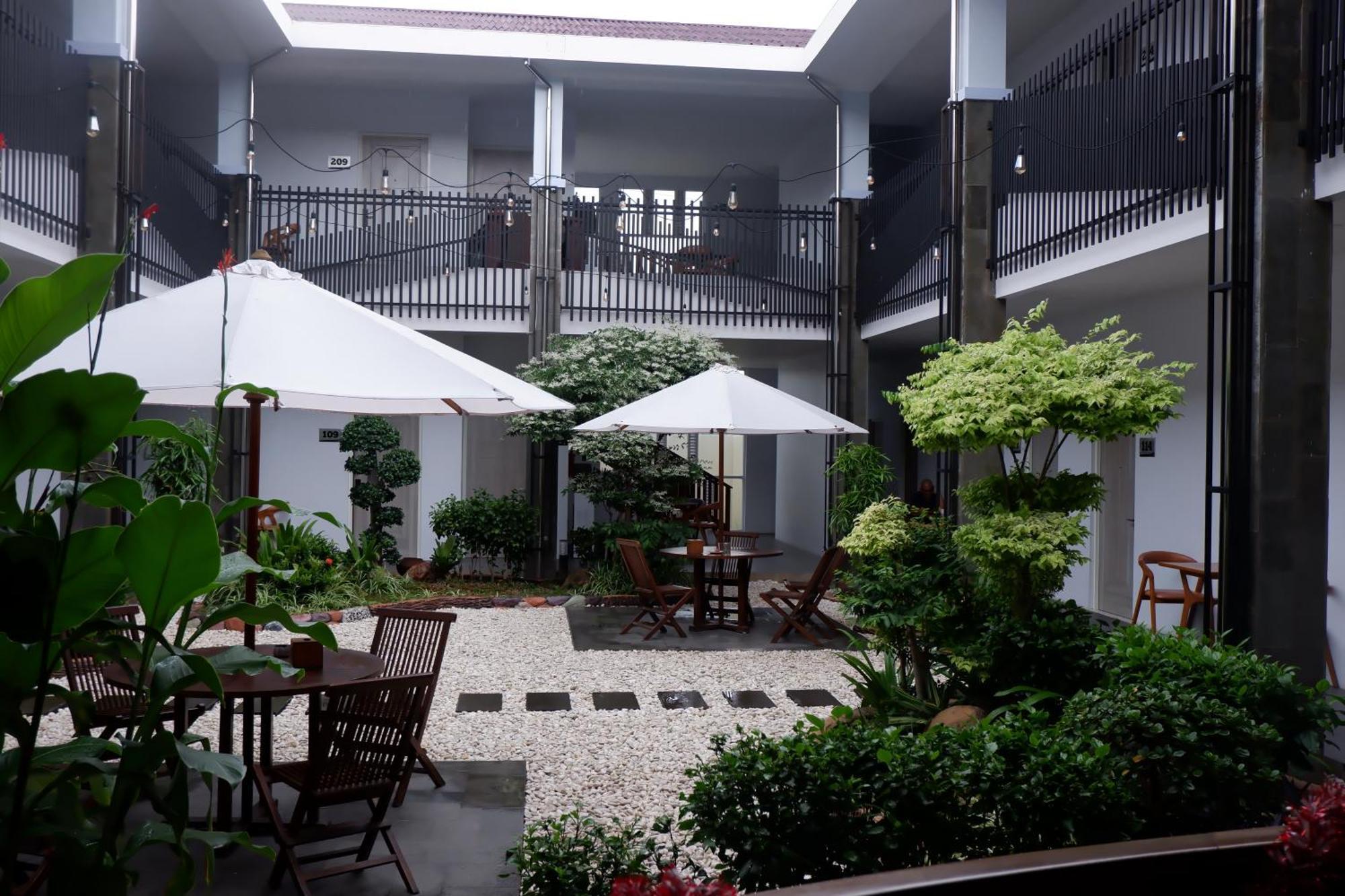 Grand Samota Hotel Sumbawa Екстериор снимка
